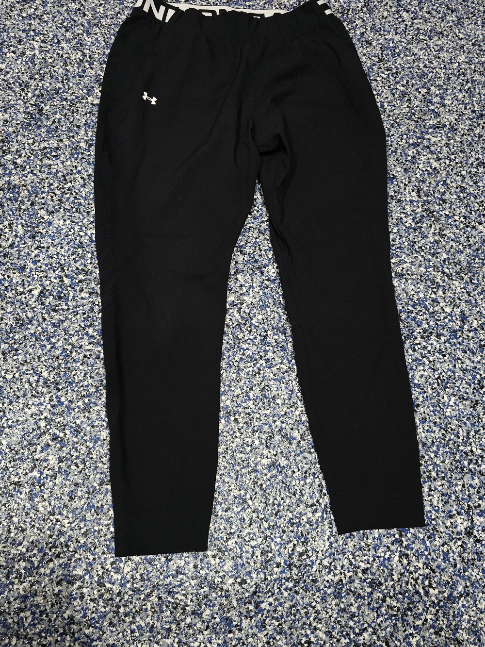 EUnder Armour Black Women's Slim Performance Joggers